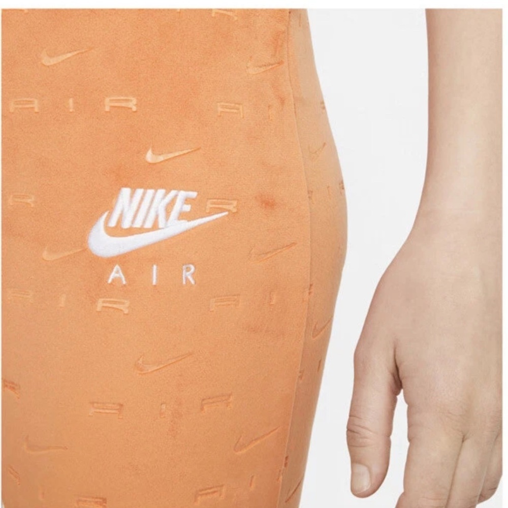 Nike Women's All Over Print Air Velour Pants - Picture 8 of 8